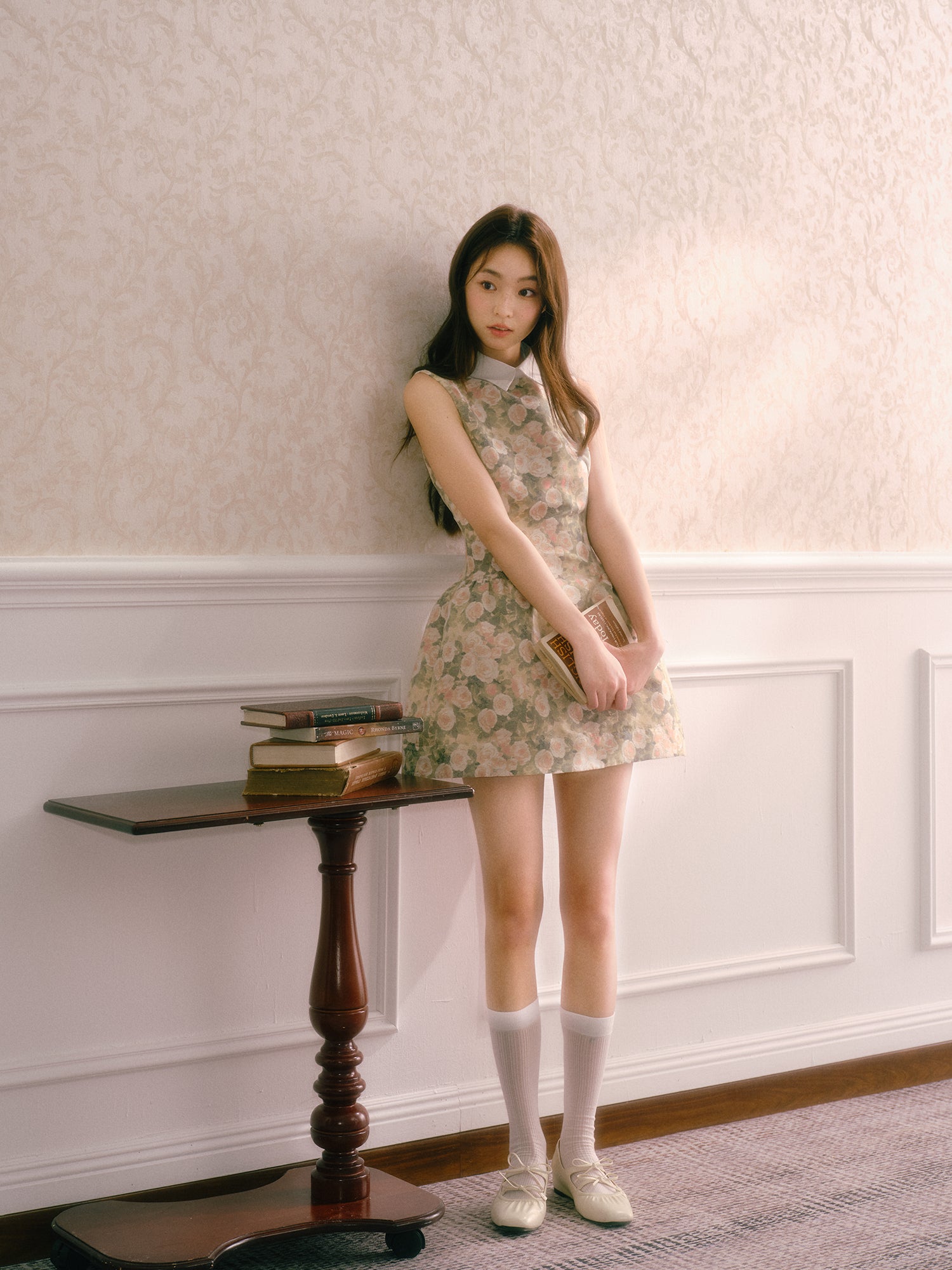 Women's classic autumn-winter style sleeveless shirt collar dress with rose pattern, high-waist flowing vest dress RECIT