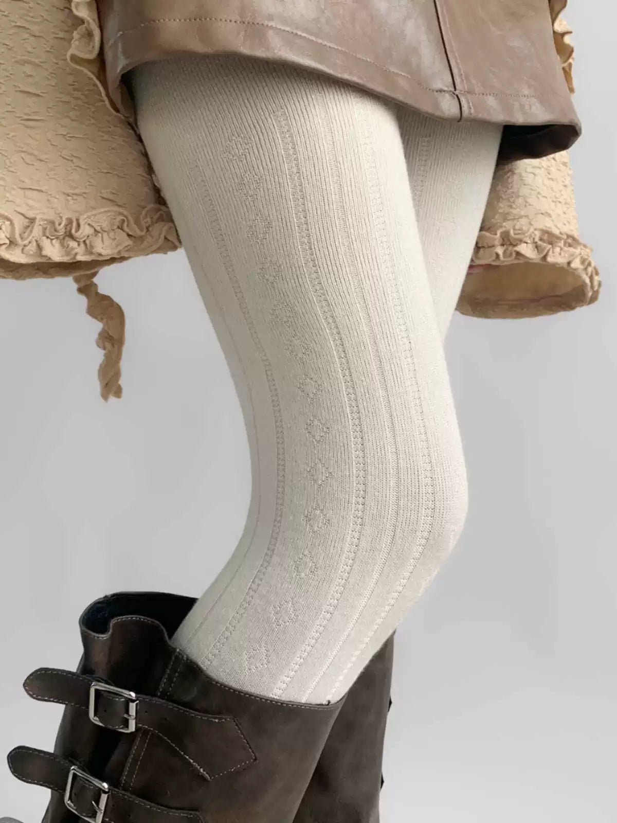 Multicolored autumn and winter tights with diamond pattern