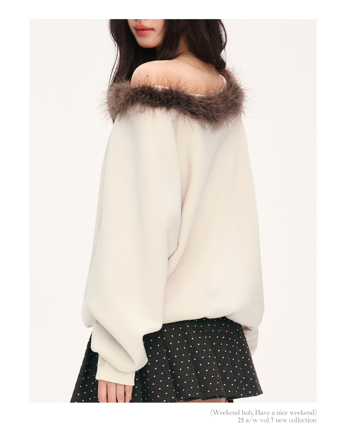 Weekendhub women's sweatshirt with cross-shoulder collar and classic American print