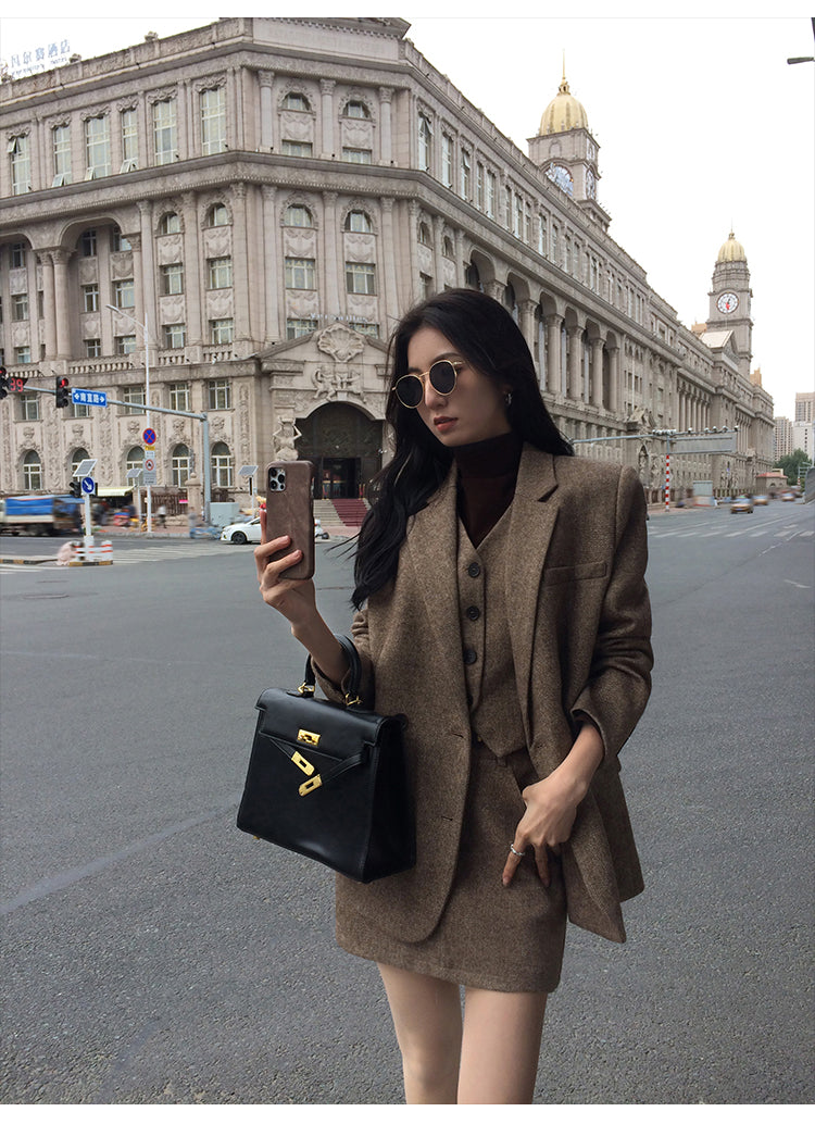 Mulvan classic brown wool tweed vest for women autumn and winter high quality loose fit herringbone pattern