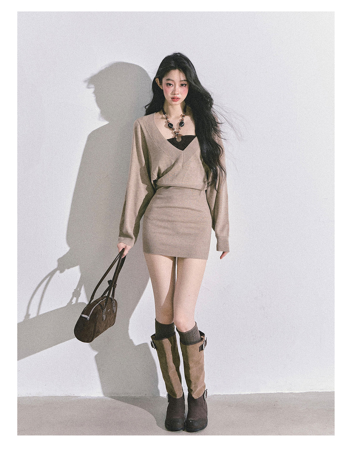 SHAOYEYAN Women's "Jin Zhi Tian Ni" French style long-sleeved knit dress, autumn tight-fitting wool dress, short skirt.