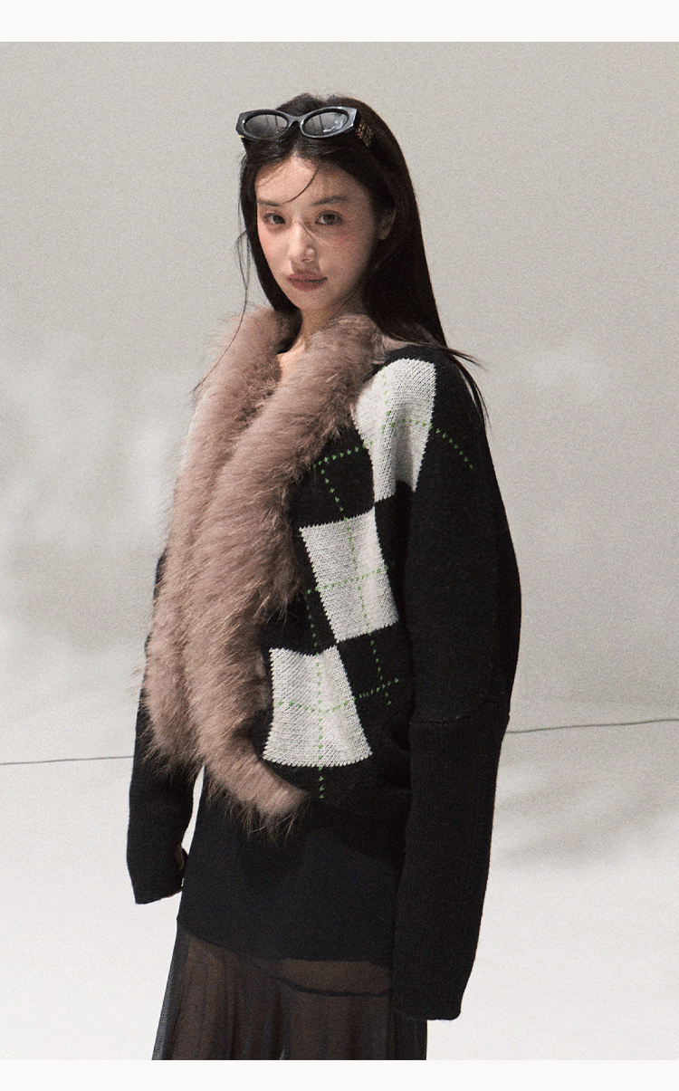 OAKMOO "Tangible Gift" - Women's Loose Cardigan with Raccoon Collar, Thick and Warm Coat.