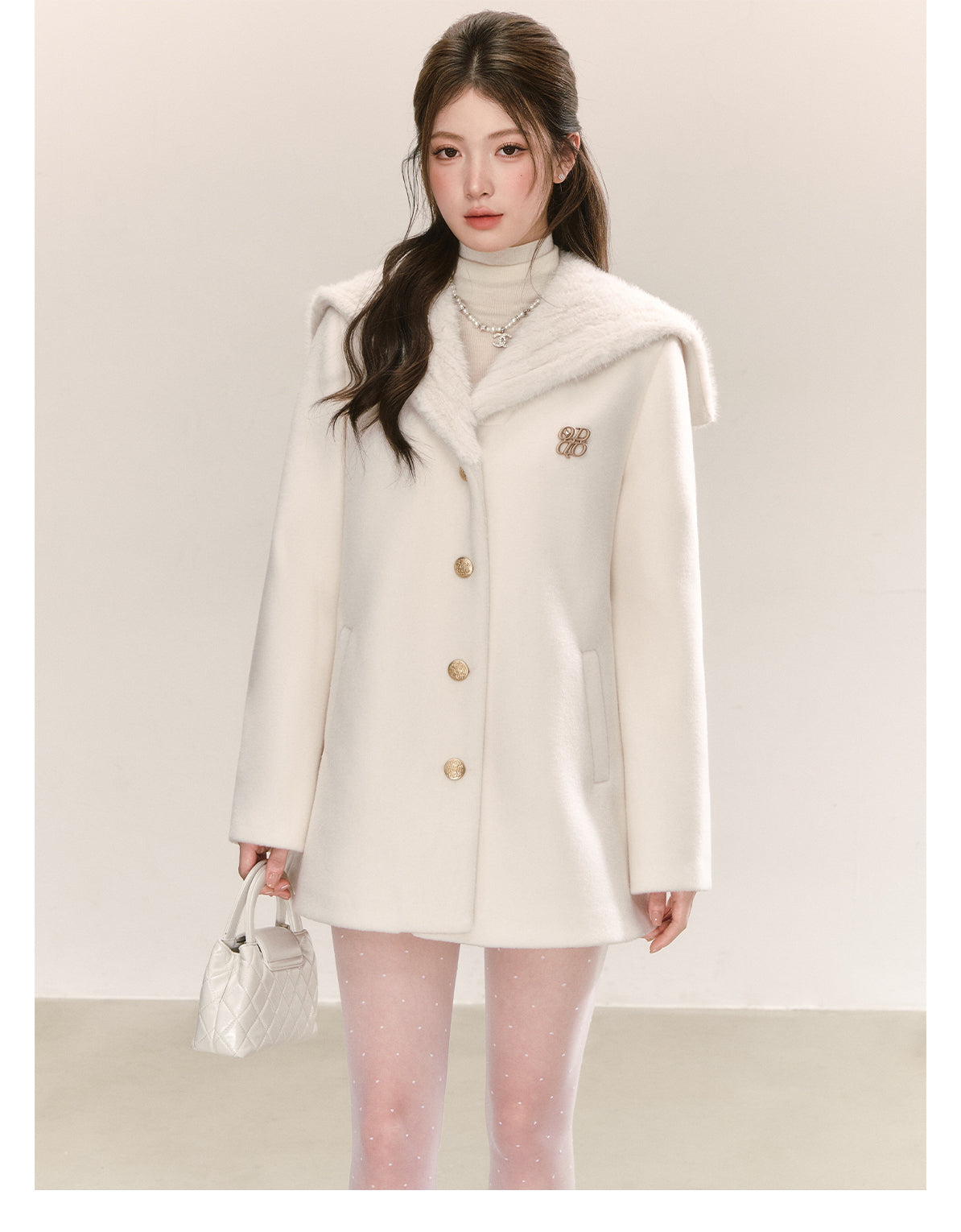 QDQD Mid-length A-line wool coat, sailor collar, padded lining and belted waist, perfect for fall and winter.