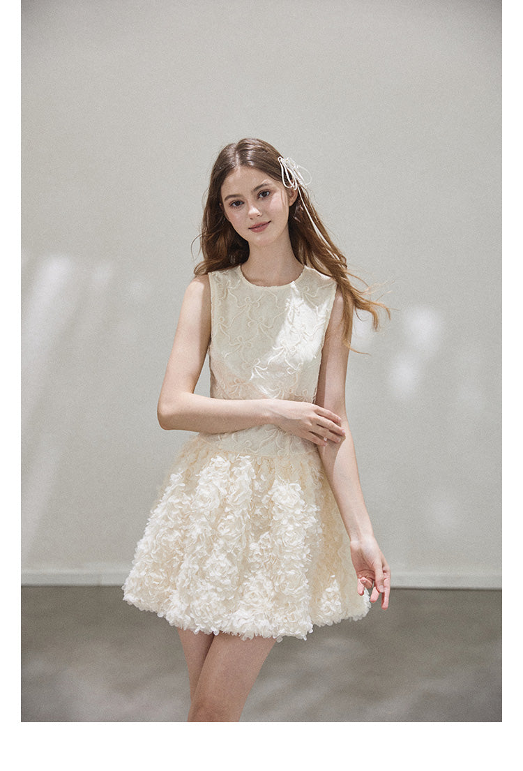 "Cloud Cotton" Callmelater Ballet-style tutu dress with embroidered details and a sophisticated vest-like silhouette.