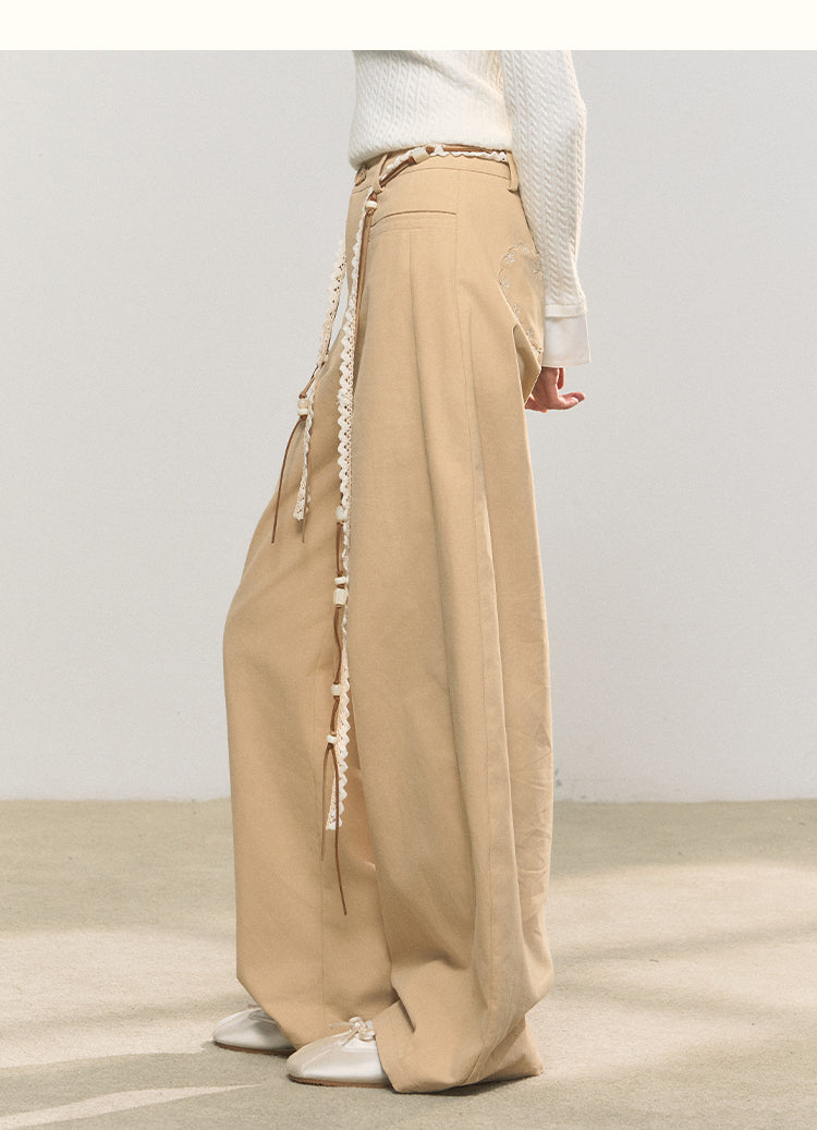 UMOUMO Retro style heart embroidered wide leg pants, cute and cool wide leg casual pants with one strap pocket.