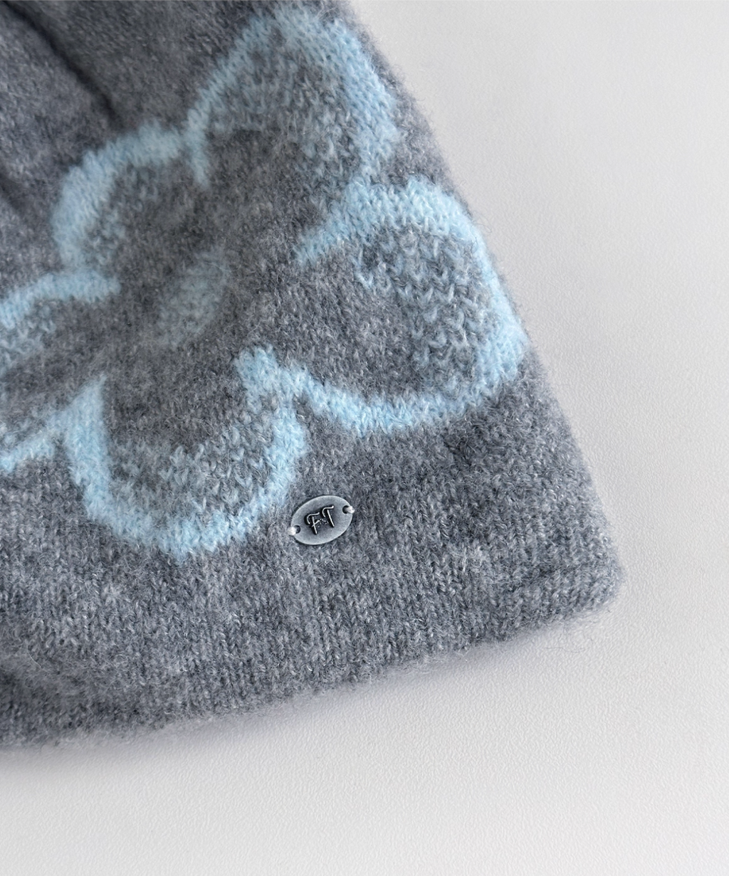 FEITIY Feytiy blue floral pattern soft and flattering beanie for women, new autumn and winter style, warm and ear protection beanie