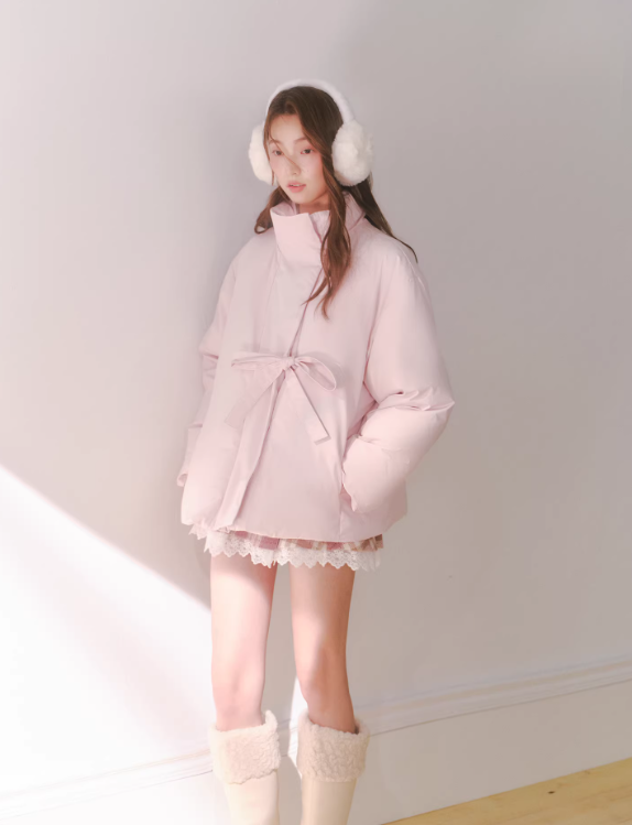 RECIT RECIT women's thick winter short coat with cherry blossom pink bow design, 90% white duck down.