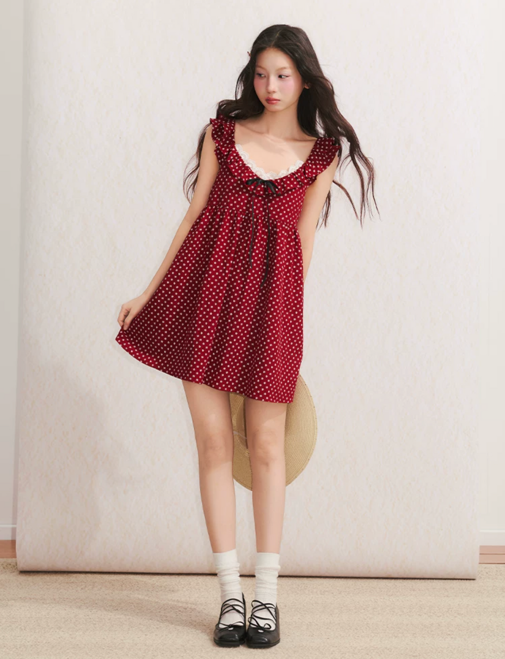 UMOUMO Sweet summer dress in floral print with ruffled lace V-neck for a flattering look.