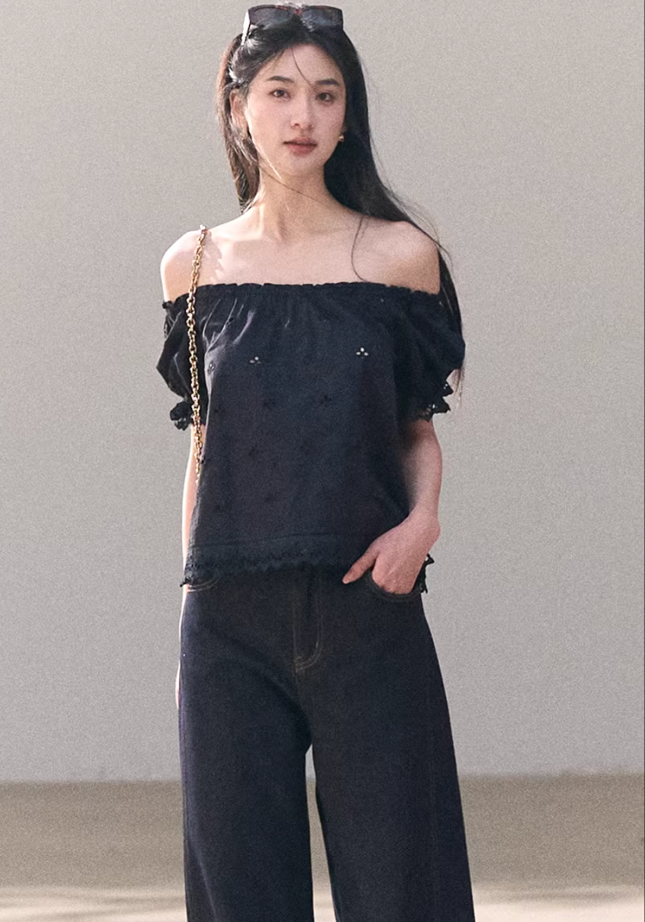 OAKMOO Lace cut-out Peter Pan collar short-sleeved t-shirt
