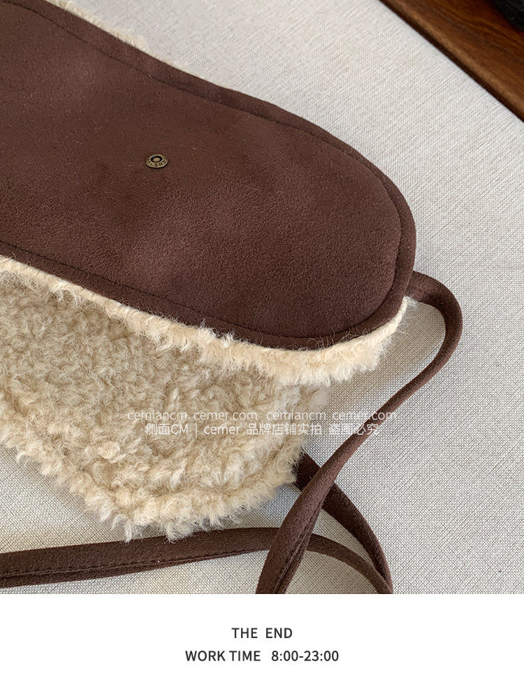 Zhang Yuanying style women's fleece earmuffs, perfect for cycling, warm and comfortable in winter.