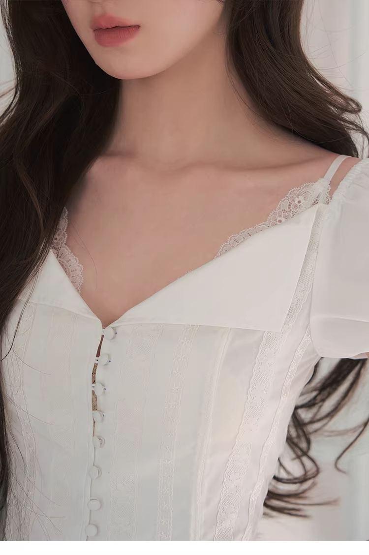 LaluneDuCiel V-neck, waist-hugging, puffy sleeves, thick lace top, worn by the main actress of a Taiwanese idol drama, sold 41 units.