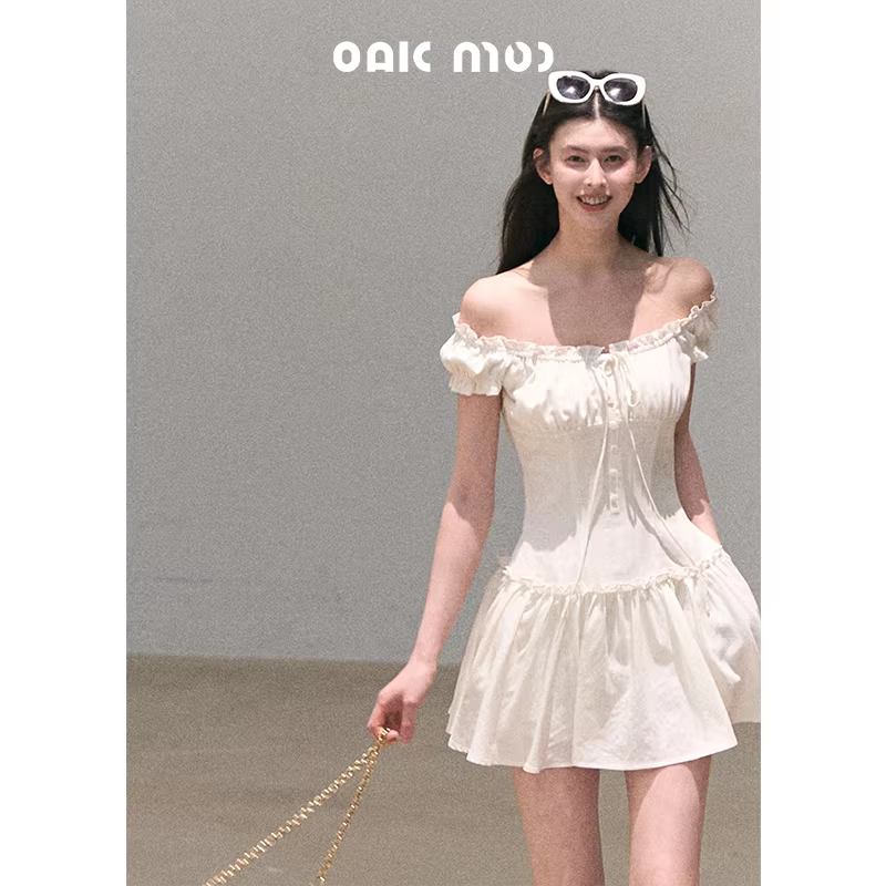 OAKMOO Off-the-shoulder dress in lyocell linen