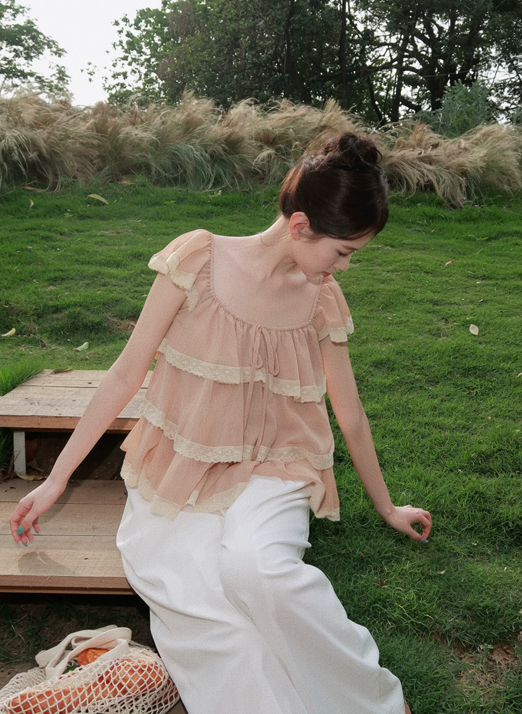 OIOI ESSE Women's chiffon lace blouse with puffy sleeves, light summer style.