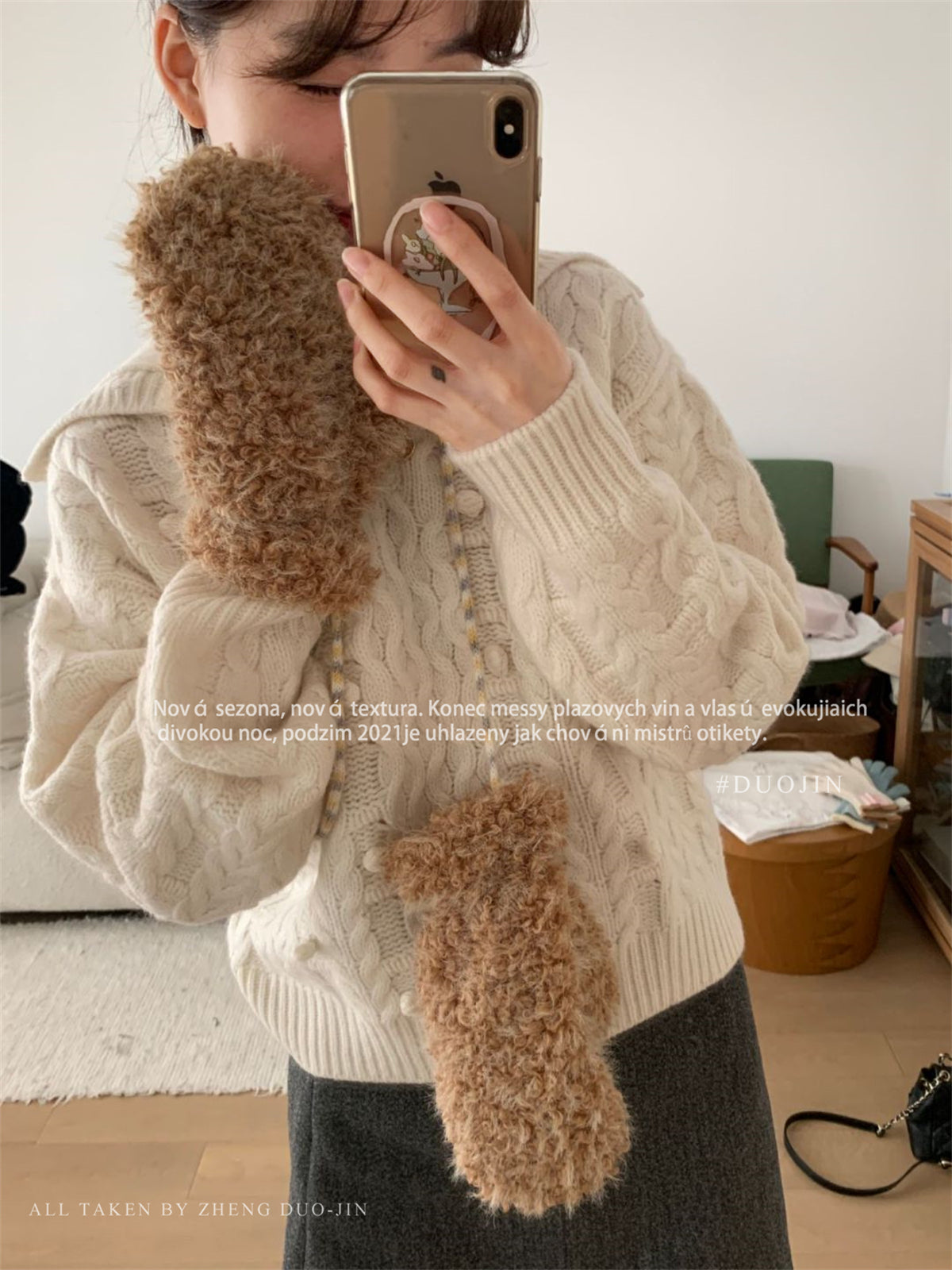 2024 new Korean style full coverage velvet gloves for women, Thick winter gloves with laces, suitable for cycling, skiing, windproof and warm.