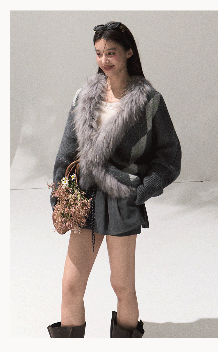 OAKMOO "Tangible Gift" - Women's Loose Cardigan with Raccoon Collar, Thick and Warm Coat.