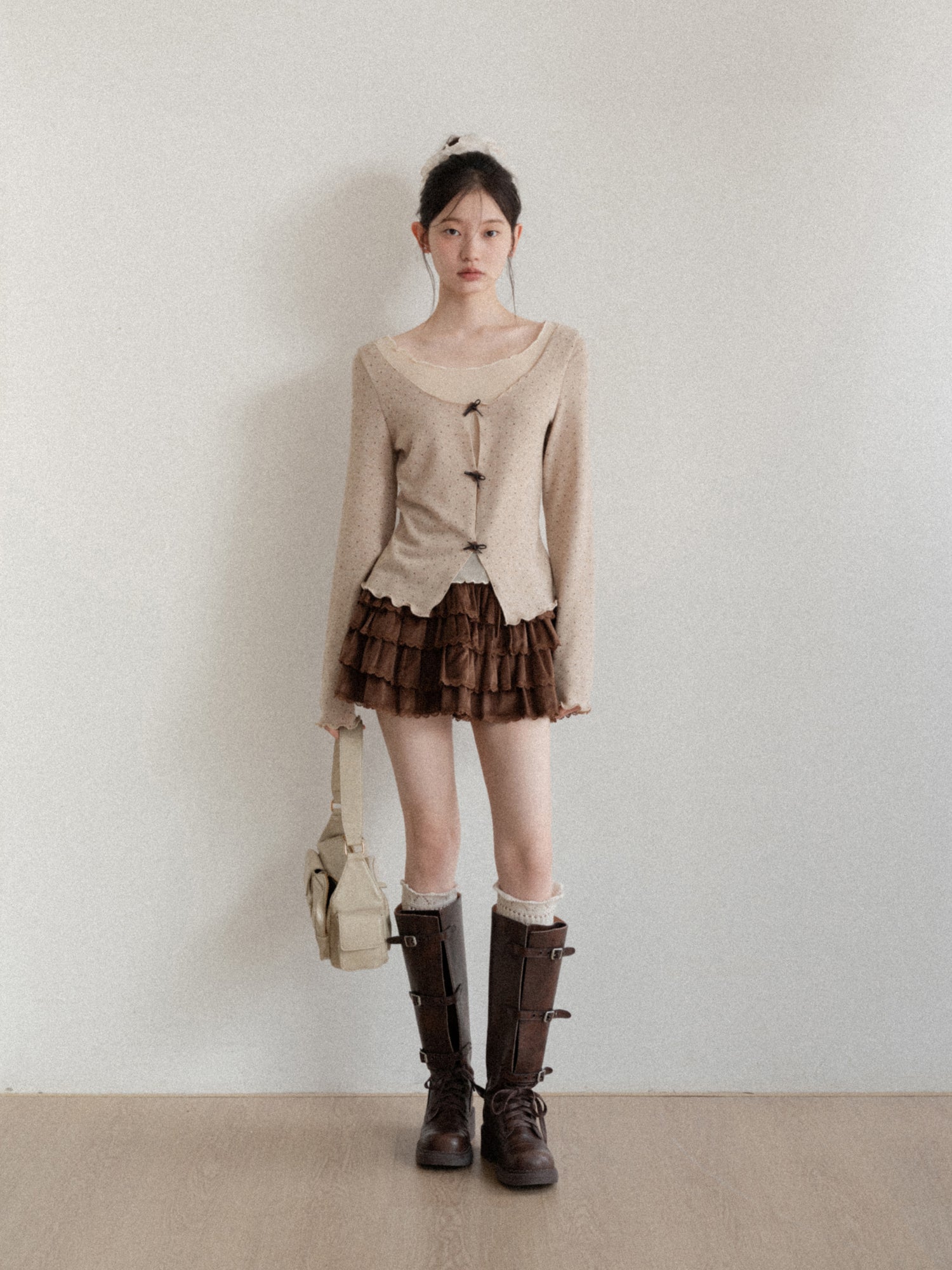 CANTONSTORY New winter style sweet apricot high-waisted midi dress for women, tight-fitting A-line dress, short skirt