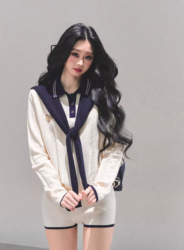 SHAOYEYAN AOMALM's "Morning Mist Monologue" knitted set for women is light and delicate, suitable for Autumn/Winter, and includes two pieces (top and shorts).