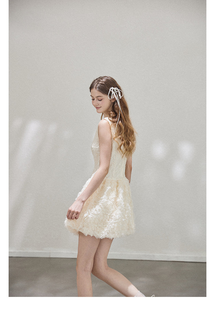 "Cloud Cotton" Callmelater Ballet-style tutu dress with embroidered details and a sophisticated vest-like silhouette.