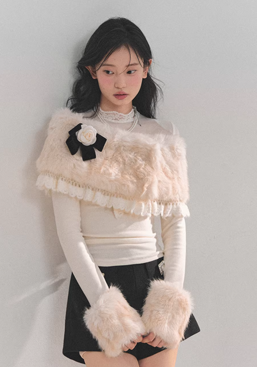 SHAOYEYAN Soft French-style lace mesh long-sleeved T-shirt "Whispers of Melting Snow" by AOMALM for women, winter coat.