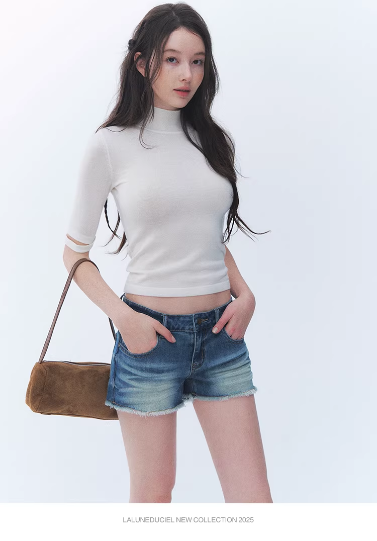 LaluneDuCiel [Truong Nguyen Anh's style] High-neck sweater for women, solid color, flattering.