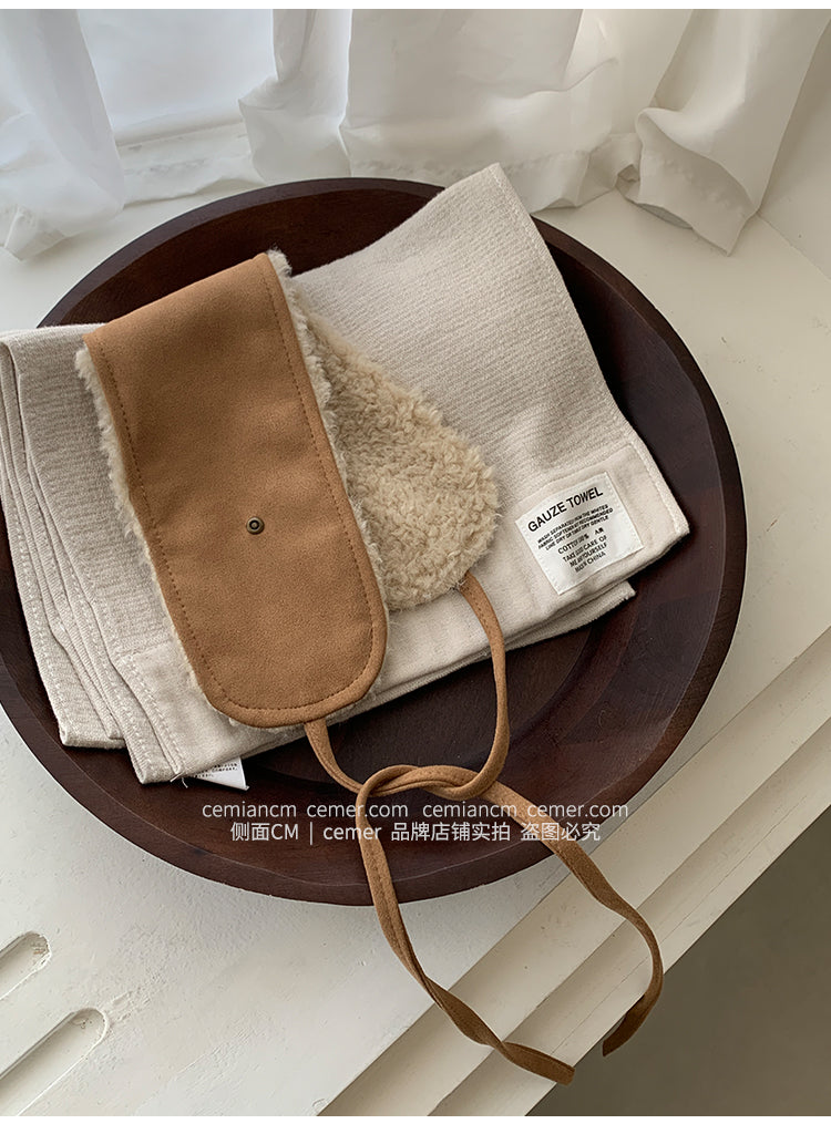 Zhang Yuanying style women's fleece earmuffs, perfect for cycling, warm and comfortable in winter.