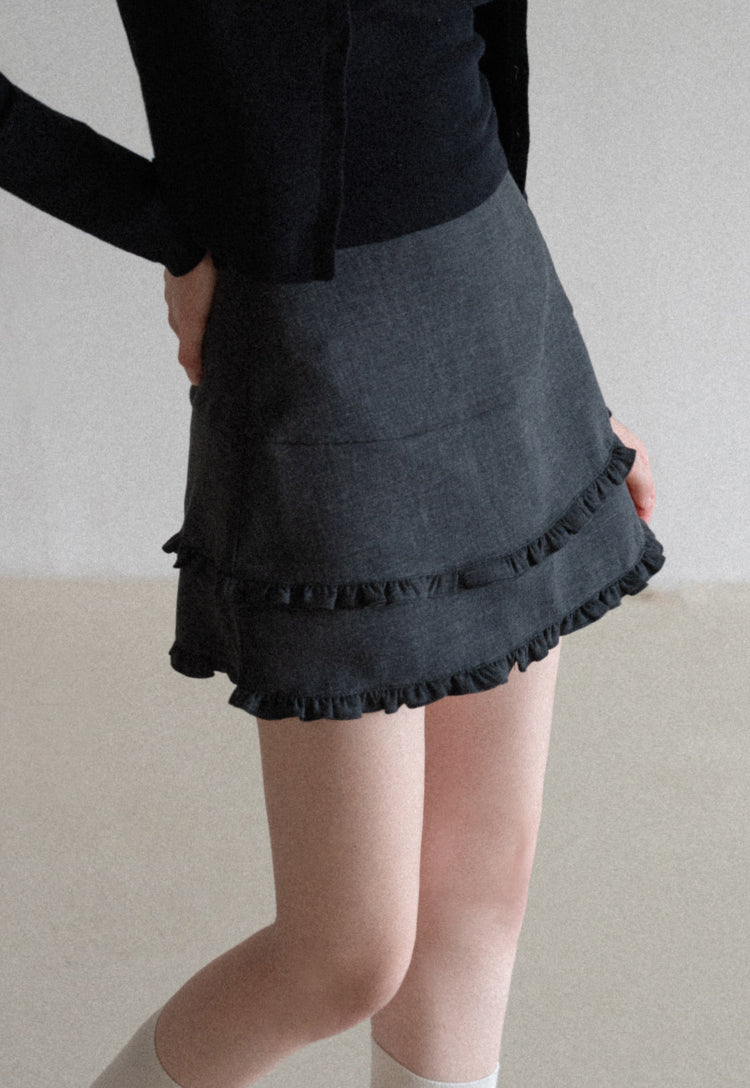 French style two-layer ruffled A-line dress for early autumn, high waist, body-hugging, anti-revealing EGGKA