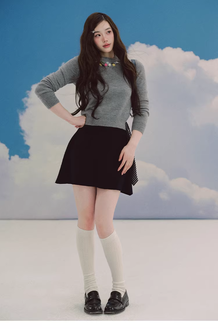 LaluneDuCiel Relaxed resort style: Irregular knitted midi skirt, elastic, elegant and dynamic for women.