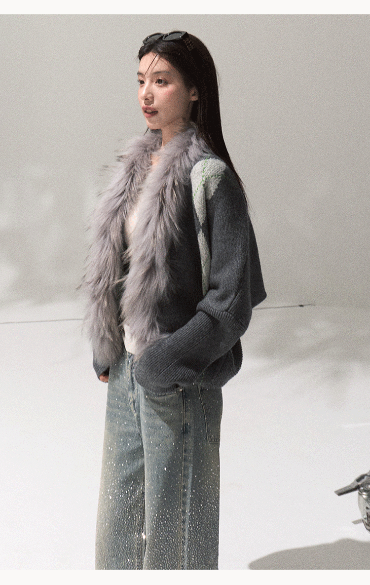 OAKMOO "Tangible Gift" - Women's Loose Cardigan with Raccoon Collar, Thick and Warm Coat.