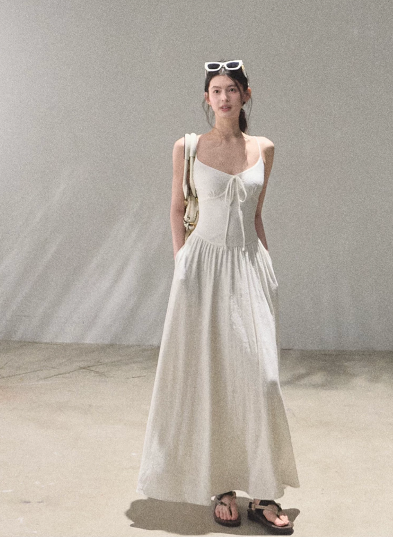 OAKMOO "The Passing Flower Shop" - Backless maxi dress, Bohemian Resort style, vinyl jacquard material, fitted waist.