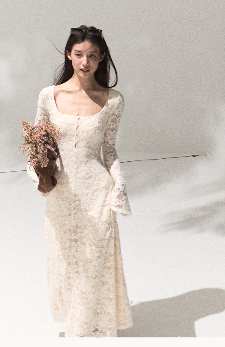 Oakmoo Warm Velvet Stretch Lace Dress