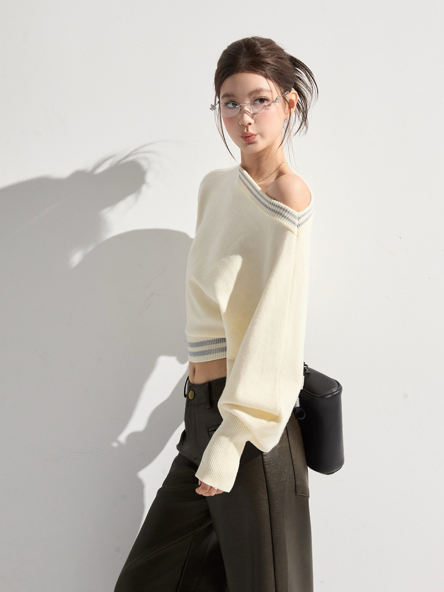 Therous new autumn women's soft and short off-the-shoulder casual multi-purpose striped sweater