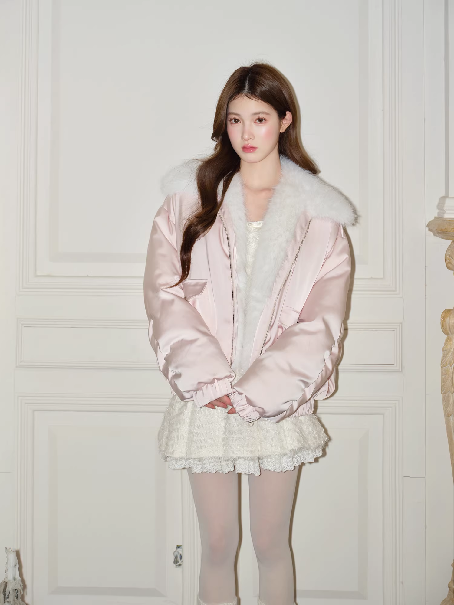 RECIT Sleek pale pink puffer jacket, satin trim, loose fit, perfect for a feminine look that will attract all eyes on Instagram.