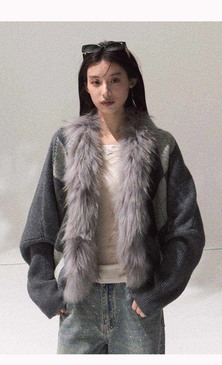 OAKMOO "Tangible Gift" - Women's Loose Cardigan with Raccoon Collar, Thick and Warm Coat.