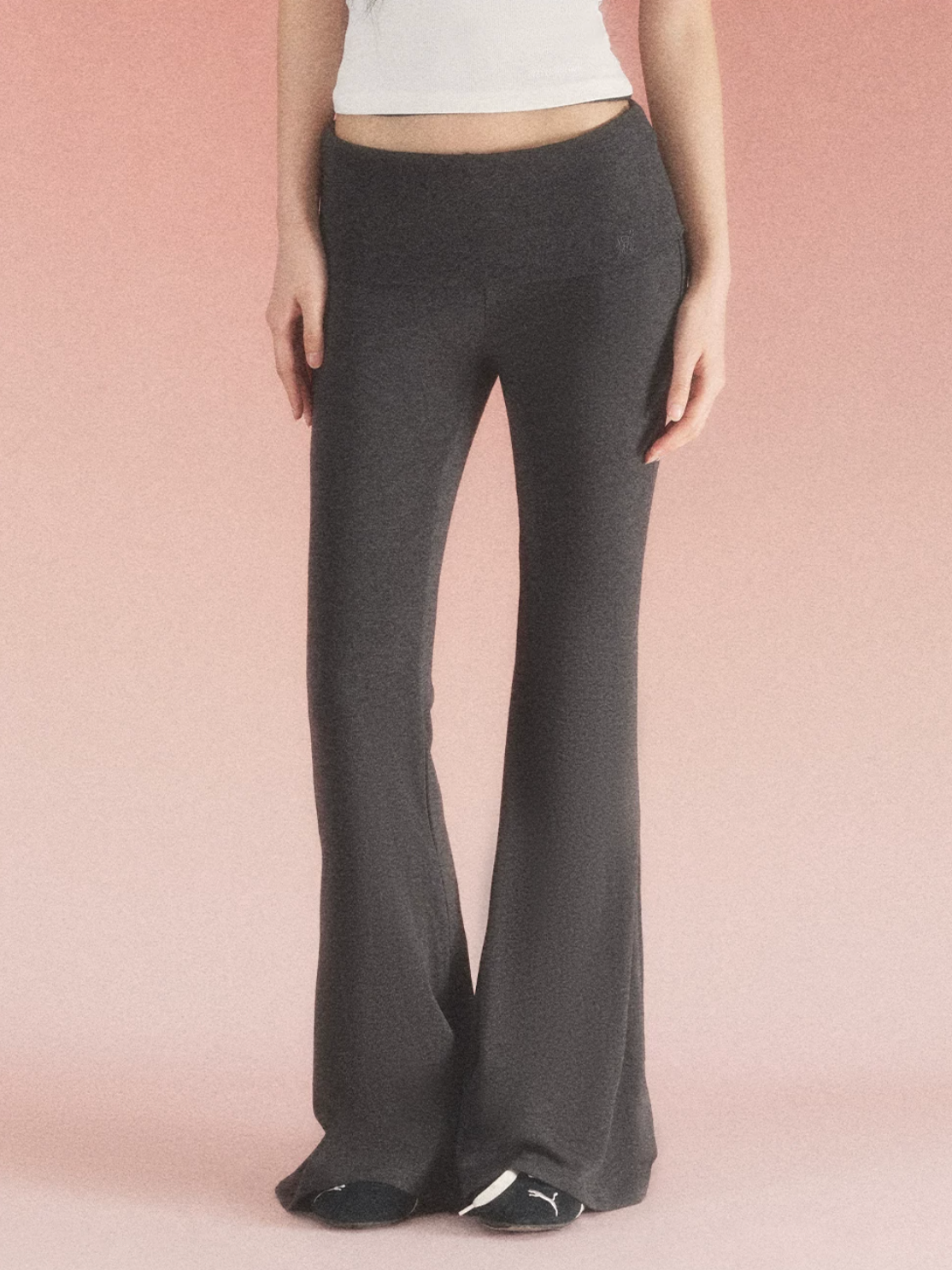 Weekendhub Fold-up knitted flared pants for women, new 2026 model, Korean style, slim fit, comfortable.