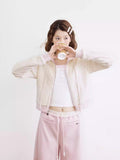 UMOUMO a versatile and double-sided hooded jacket/sweatshirt, beaded with a sweet floral pattern, is a light and easy-to-wear silhouette.