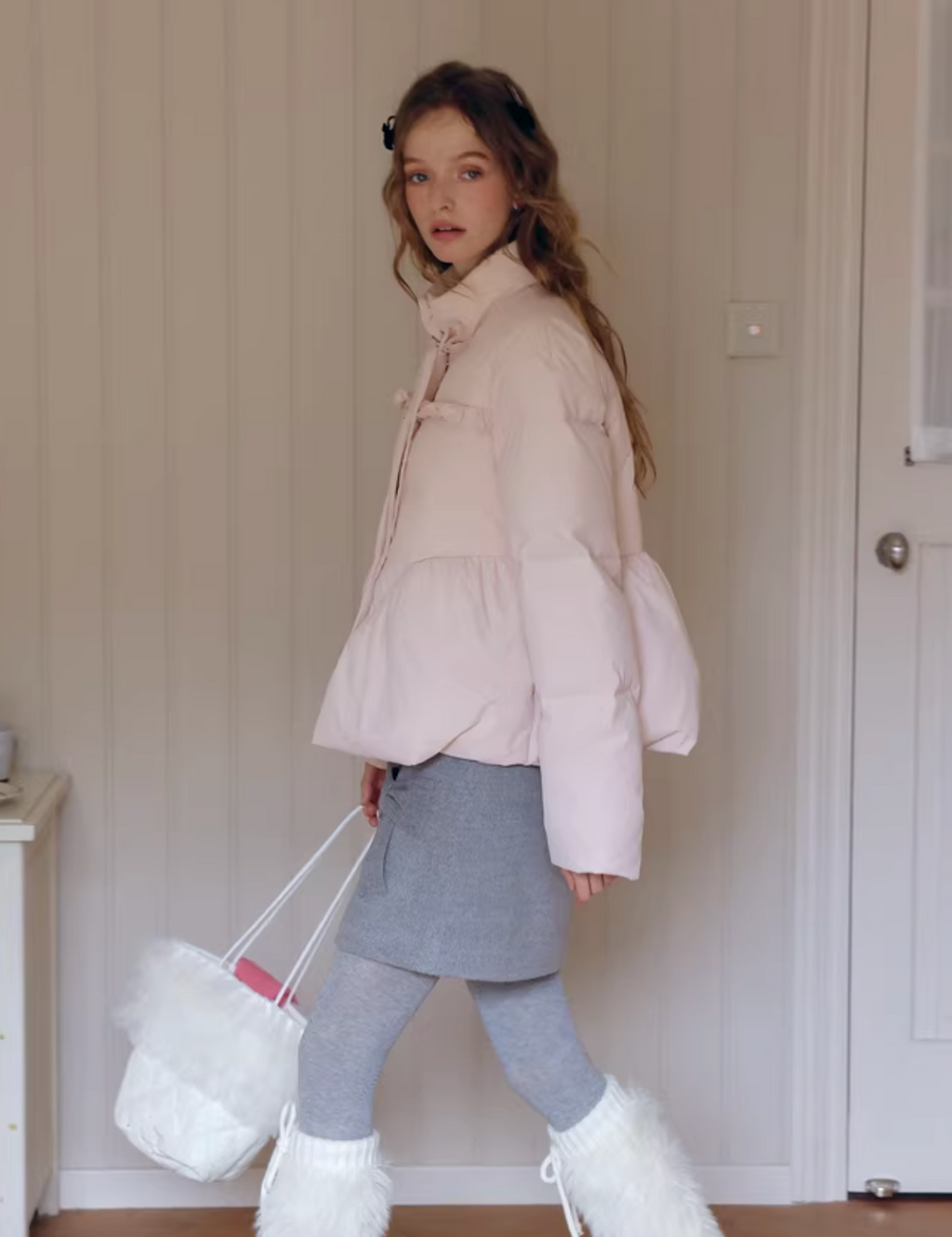 ISISLOVE Super cute pink down jacket [95% white duck down] short stand collar, A-line shape, suitable for women in winter.