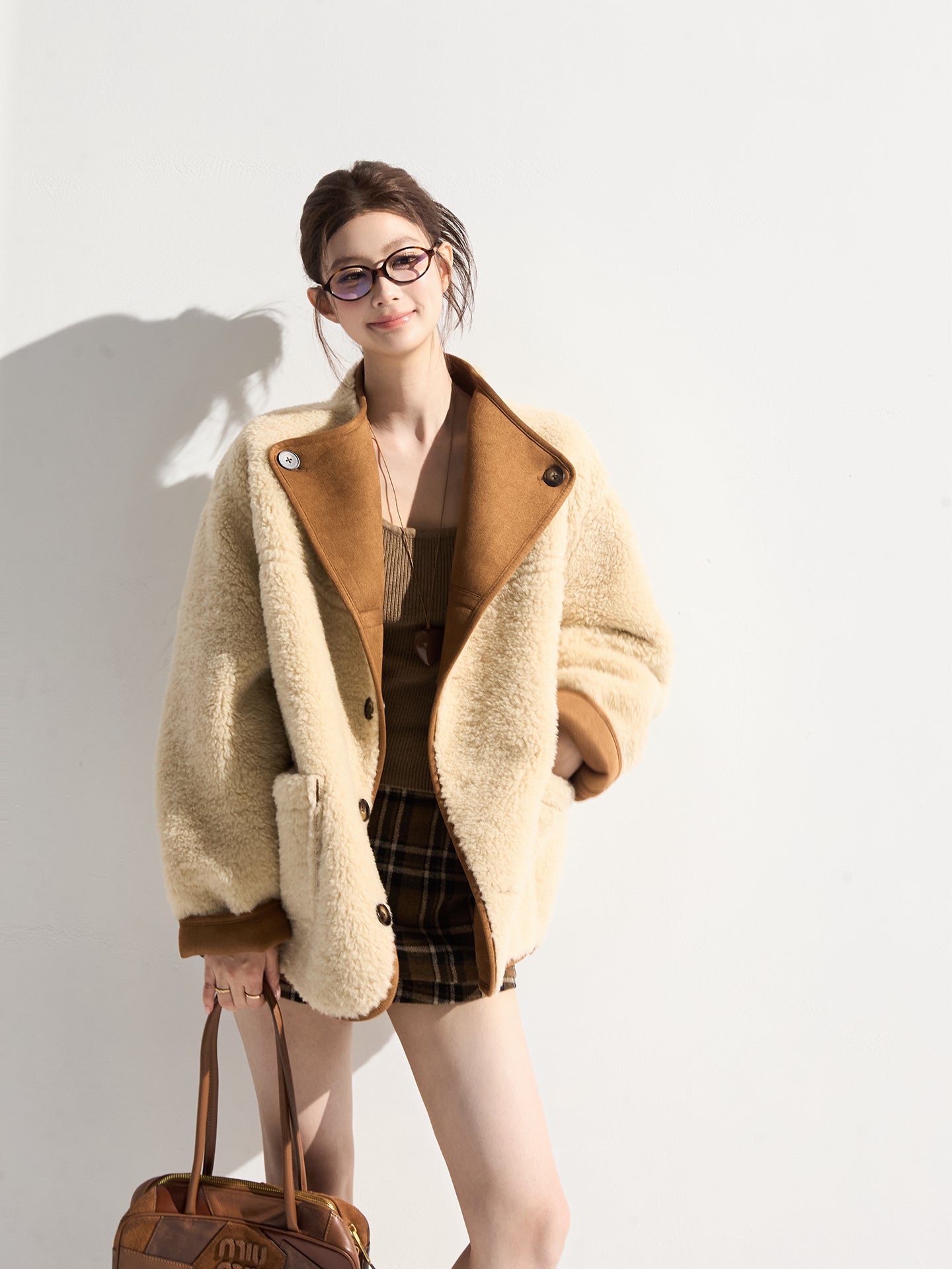 THEROUS Xie Burou レディース 秋冬新作 クラシック ゆったり ターンダウンカラー ファーコート パッチポケット付き