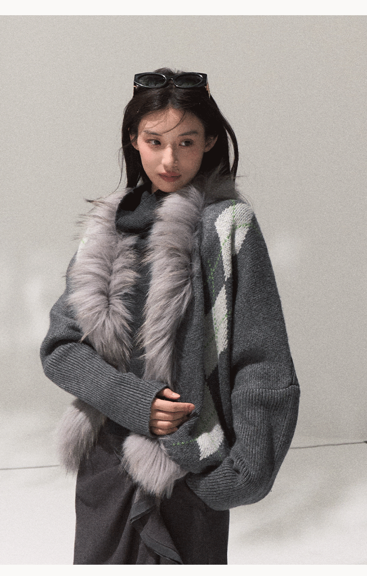 OAKMOO "Tangible Gift" - Women's Loose Cardigan with Raccoon Collar, Thick and Warm Coat.