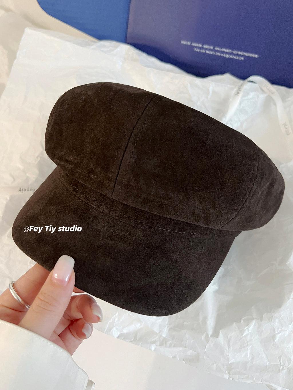 FEITIY Custom designed suede baseball cap, fashion classic style, new autumn and winter style, women's multi-purpose octagonal beret.
