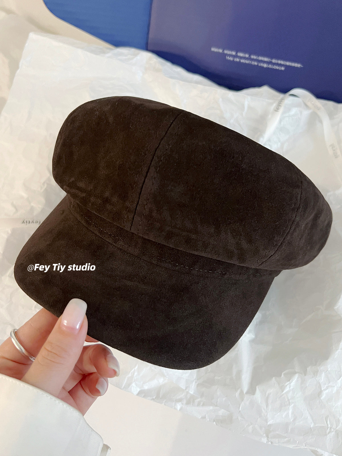 FEITIY Custom designed suede baseball cap, fashion classic style, new autumn and winter style, women's multi-purpose octagonal beret.