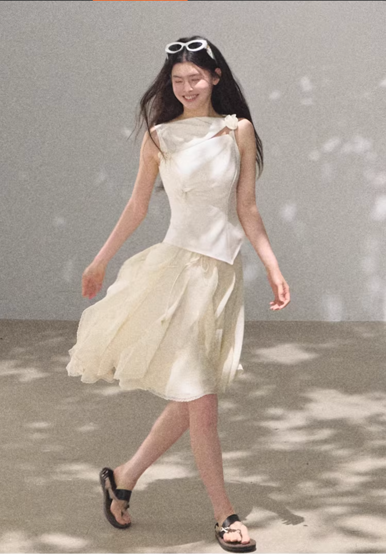 OAKMOO Thin, asymmetrical pleated A-line lace skirt, beach resort style