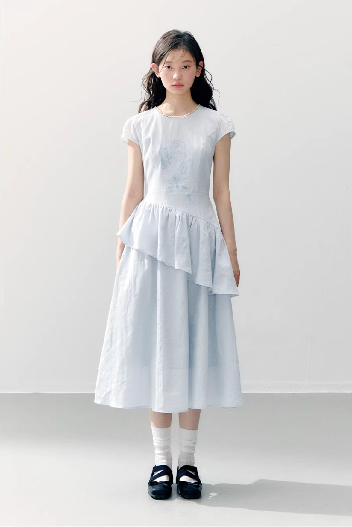 ANNATTO ANNATTO blue lily-of-the-valley short-sleeved dress with embroidered details, ruffle hem and fitted waist