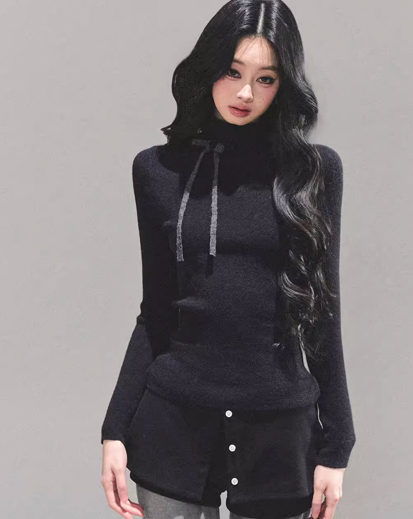 SHAOYEYAN AOMALM's "velvet-soft" long-sleeved, mid-neck knitted undershirt for women is perfect for winter and creates a glamorous look.