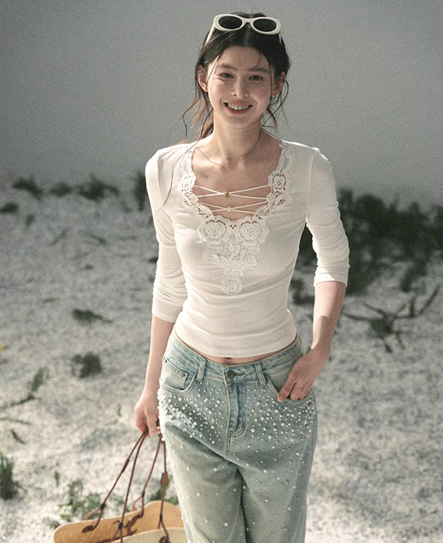 SHAOYEYAN Lace long-sleeved V-neck t-shirt with a loose fit