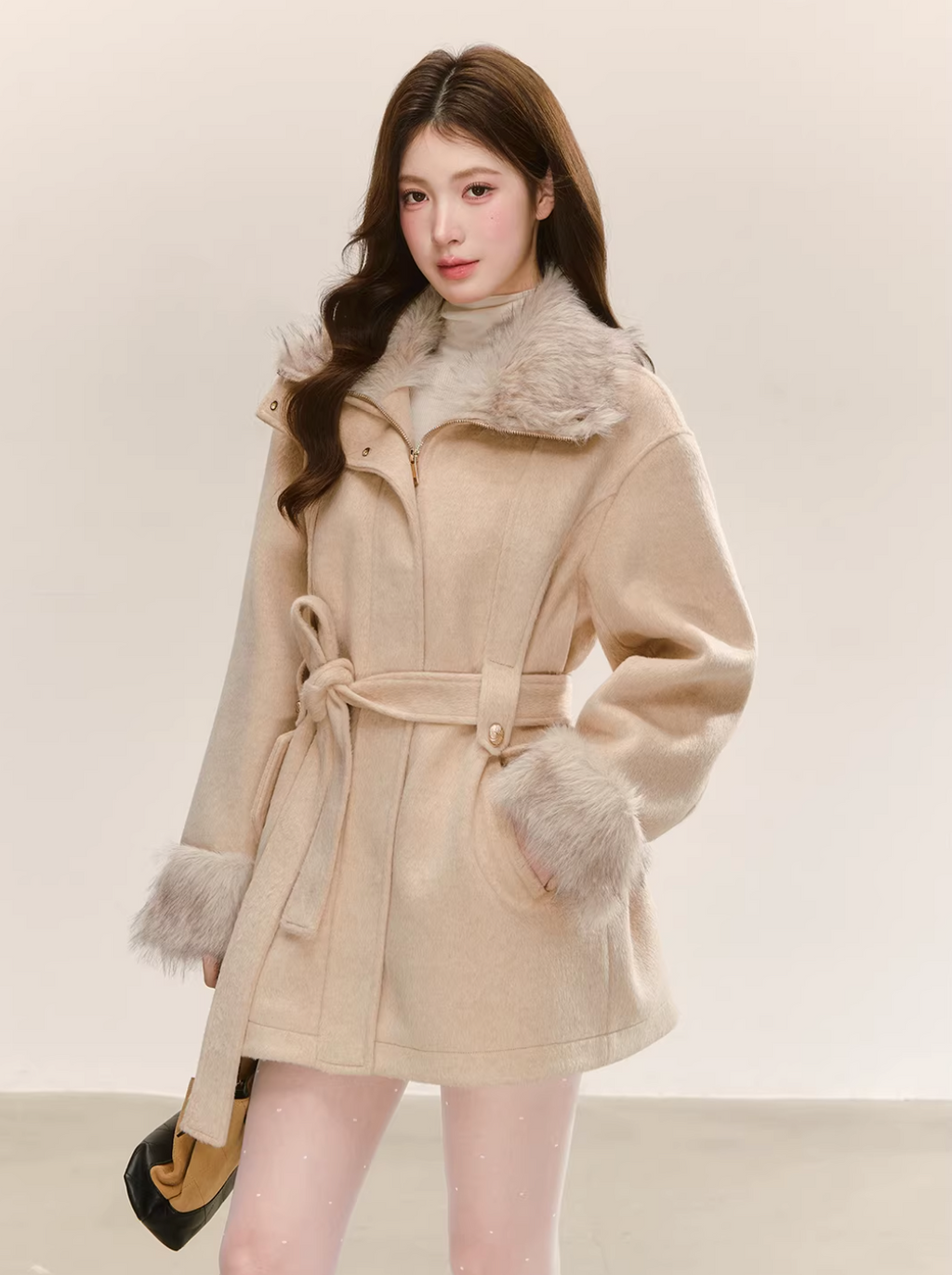 QDQD Elegant straight winter jacket QDQD office style, fleece collar, padded waist belt, helps slim the figure