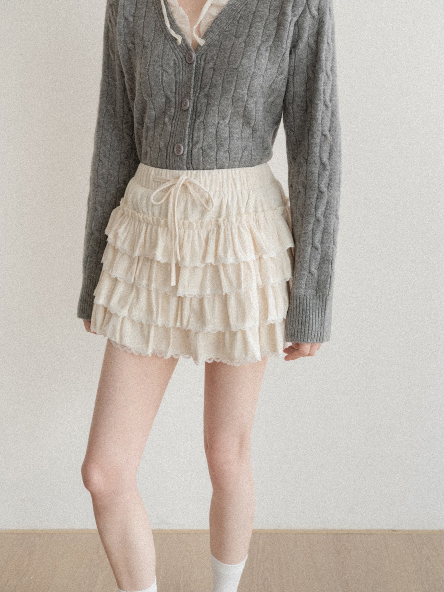 CANTONSTORY New winter style sweet apricot high-waisted midi dress for women, tight-fitting A-line dress, short skirt