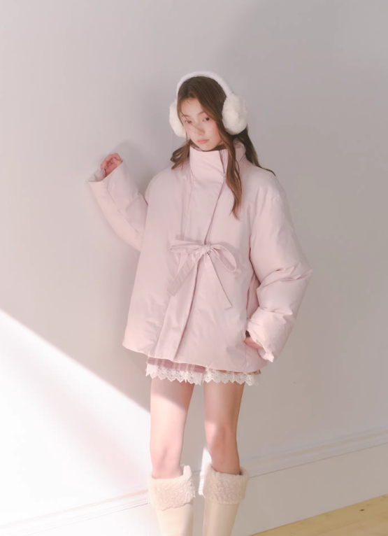 RECIT RECIT women's thick winter short coat with cherry blossom pink bow design, 90% white duck down.