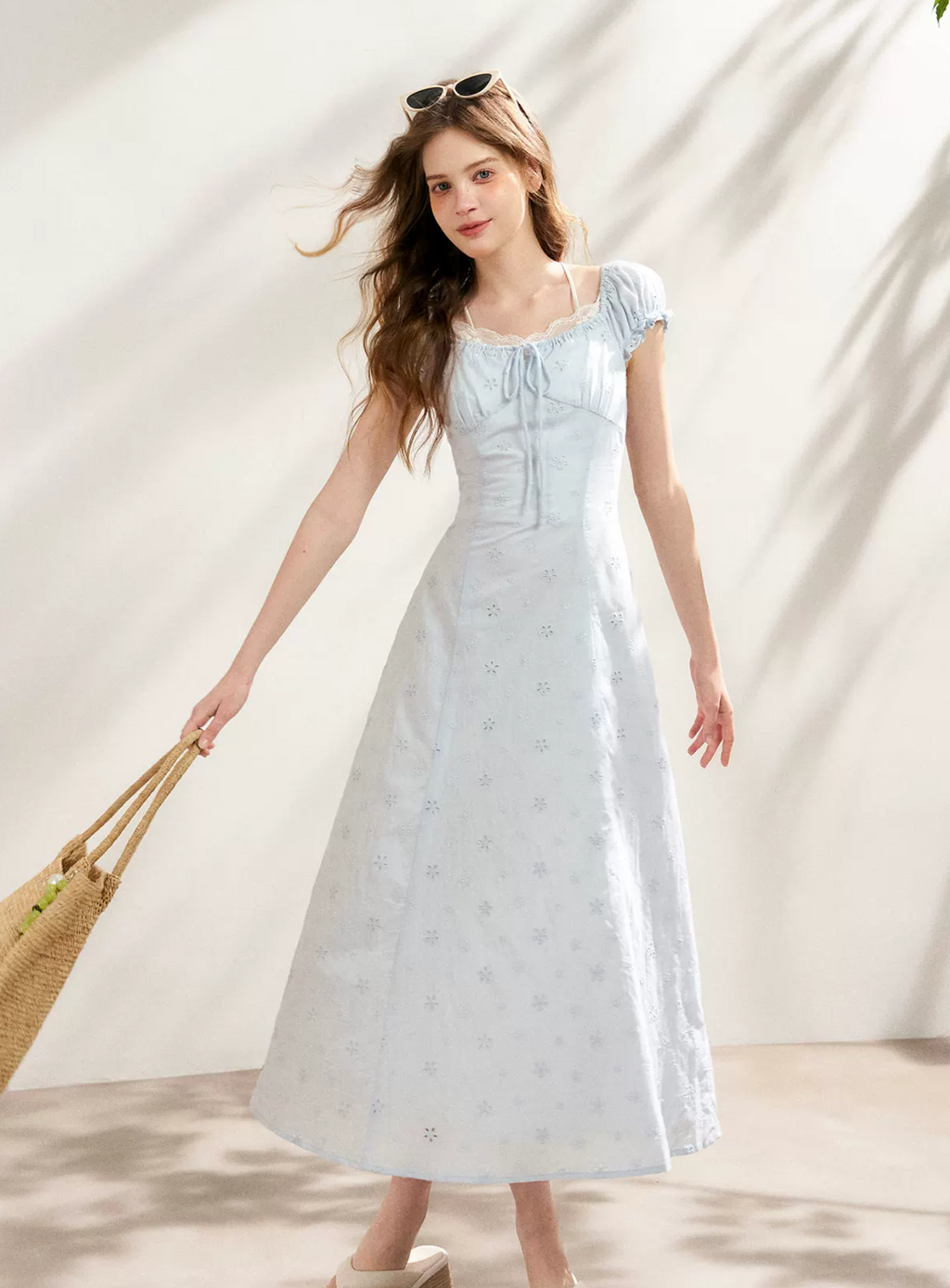 KROCHE Short-sleeved A-line resort dress, tied waist, embroidered with five-petal flowers