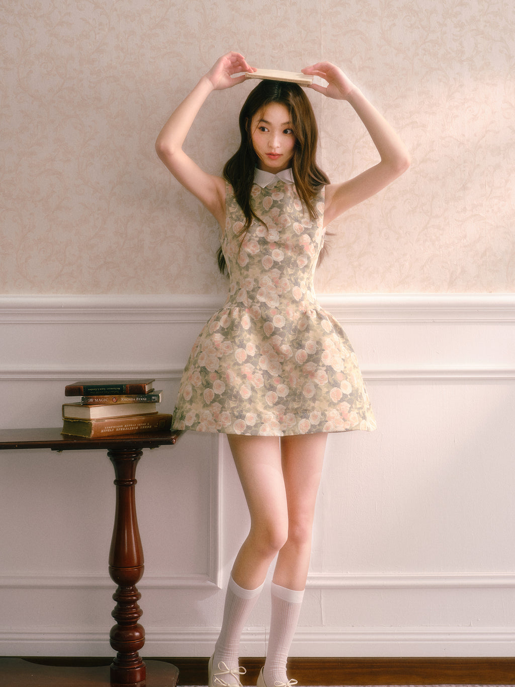 Women's classic autumn-winter style sleeveless shirt collar dress with rose pattern, high-waist flowing vest dress RECIT