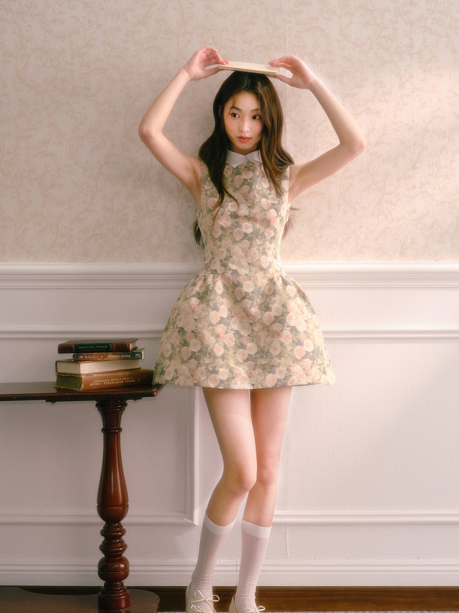 Women's classic autumn-winter style sleeveless shirt collar dress with rose pattern, high-waist flowing vest dress RECIT